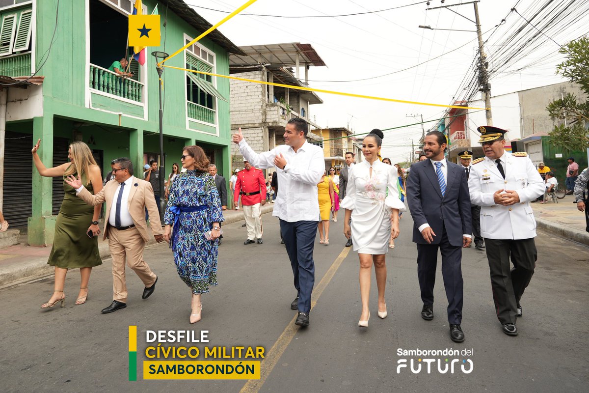 Desfile Cívico Militar recorre las calles principales de Samborondón