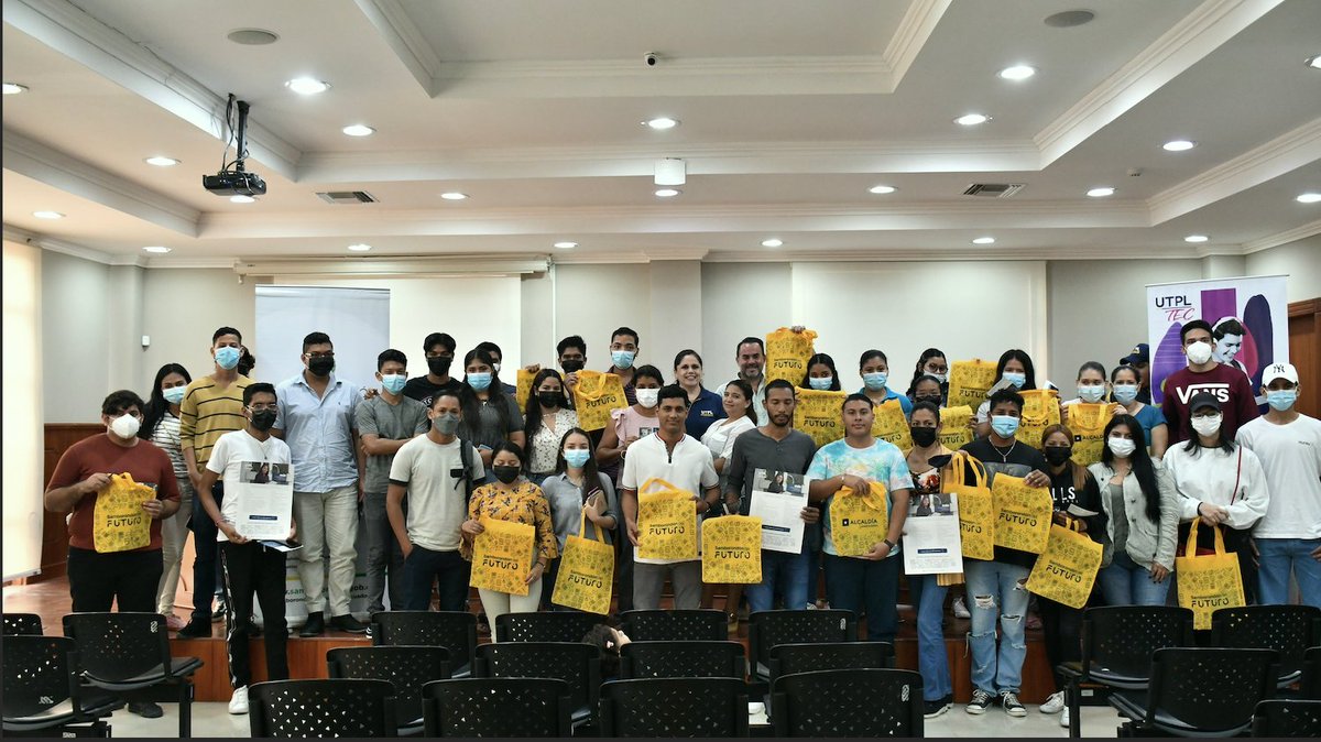 Bachilleres de Samborondón postulan a becas Ser Más con descuento del 60% en UTPL