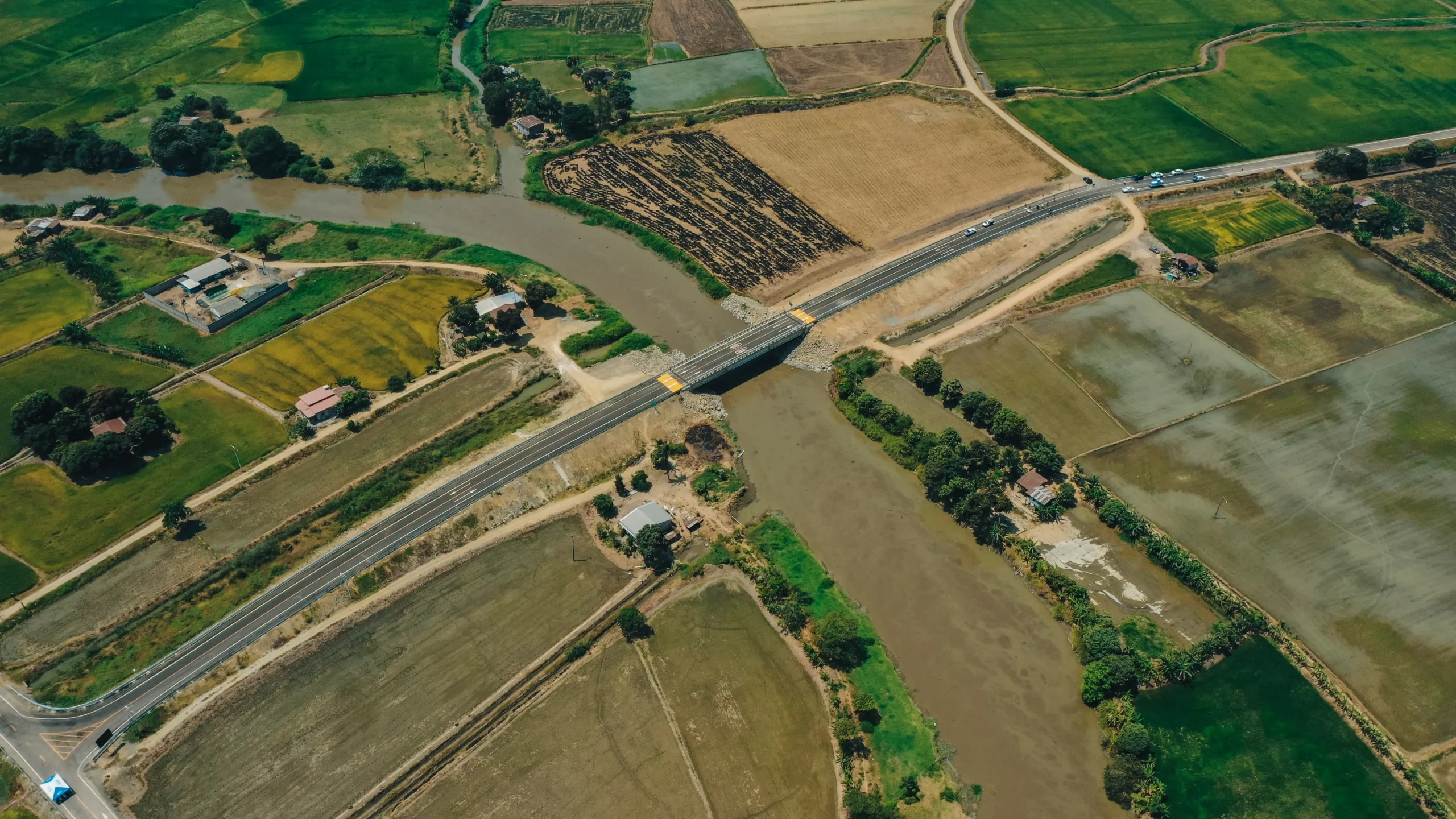Prefectura del Guayas inauguró puente sobre río Los Tintos en Samborondón
