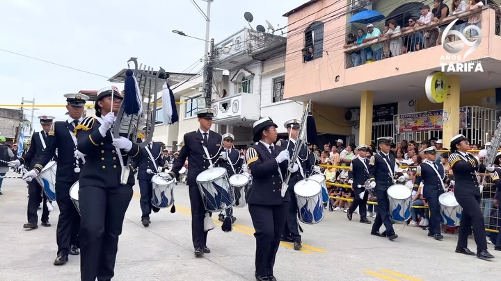 Tarifa cierra con desfile sus 69 años de parroquialización en Samborondón