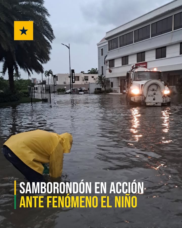 Cuadrillas de AMAGUA y Aseo Municipal limpian drenajes en La Puntilla tras lluvias