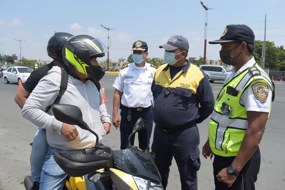 Policía Municipal fiscaliza el uso de motos en Samborondón