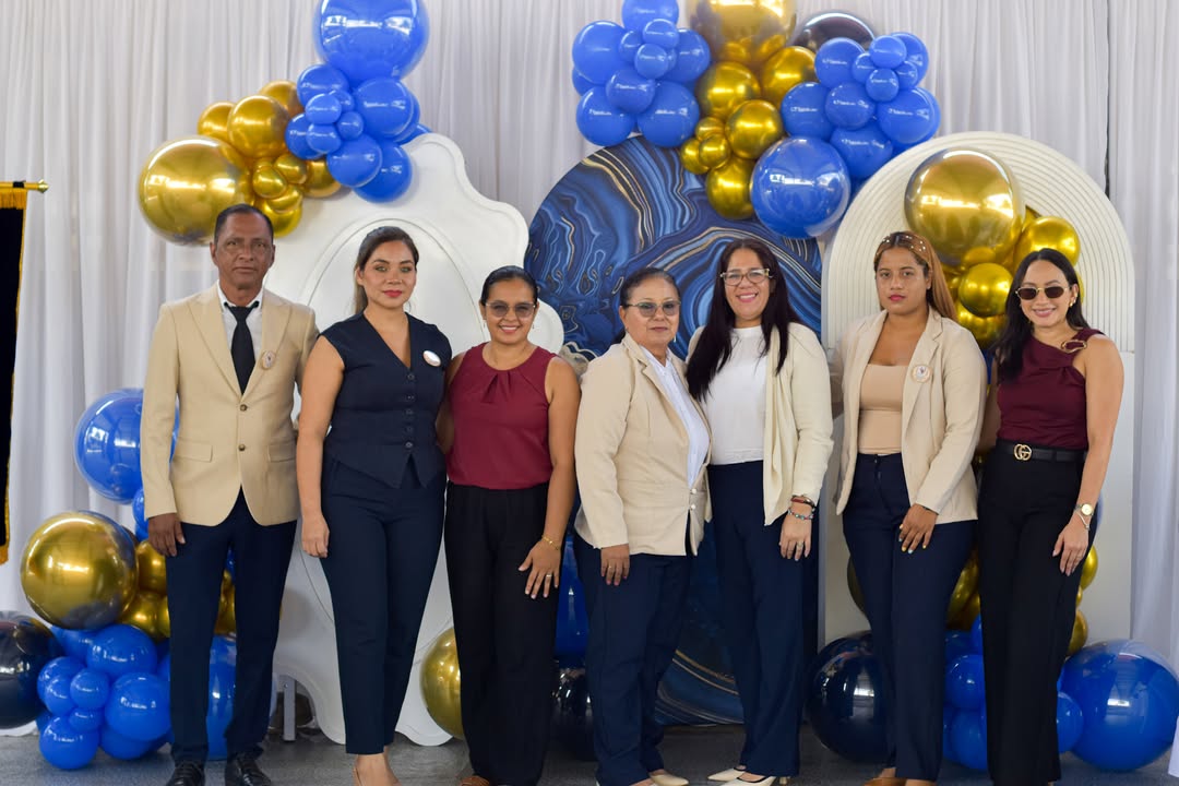 Tarifa celebra 69 años de la Escuela Fiscal Diez de Agosto con compromiso educativo