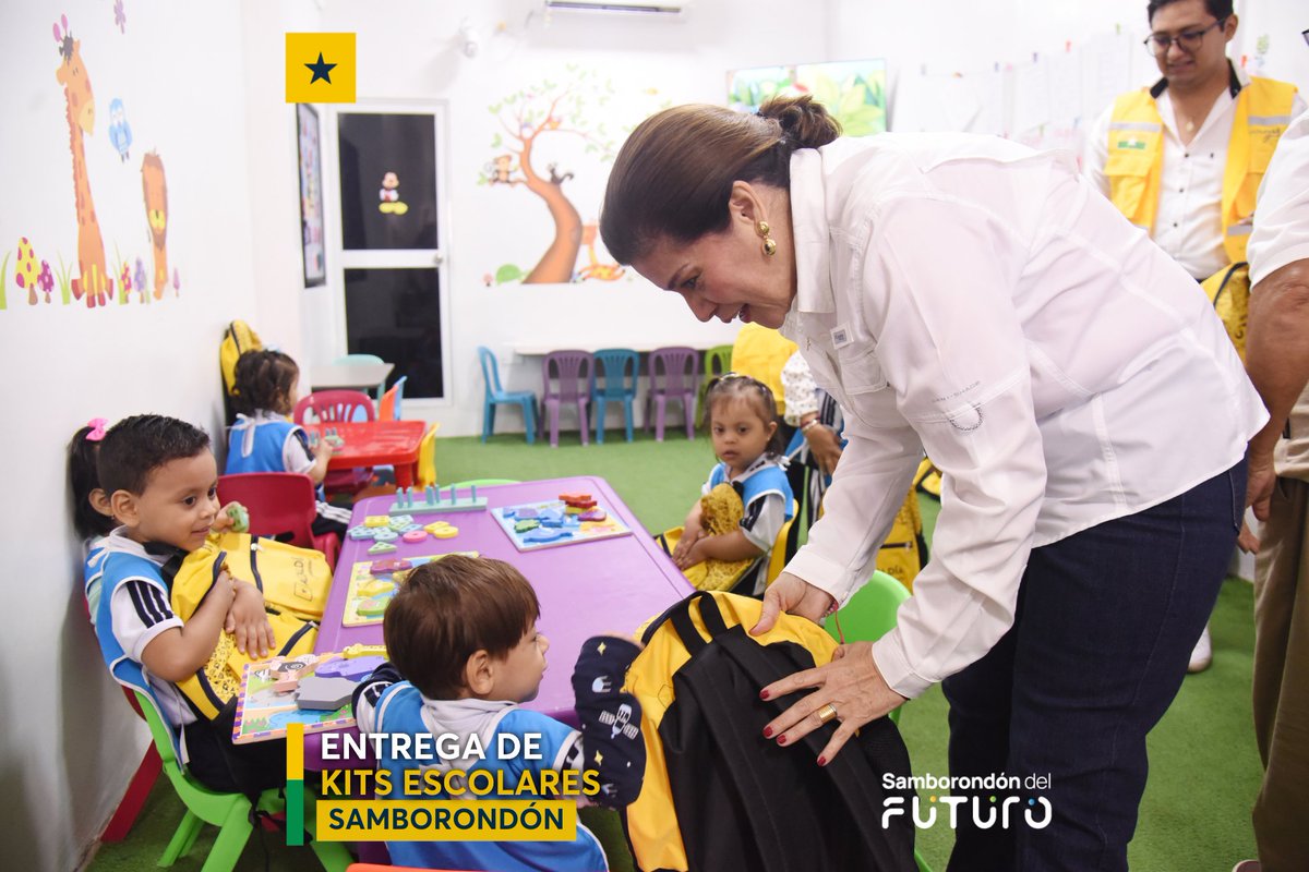Entrega de kits escolares llega a tres unidades educativas en Samborondón