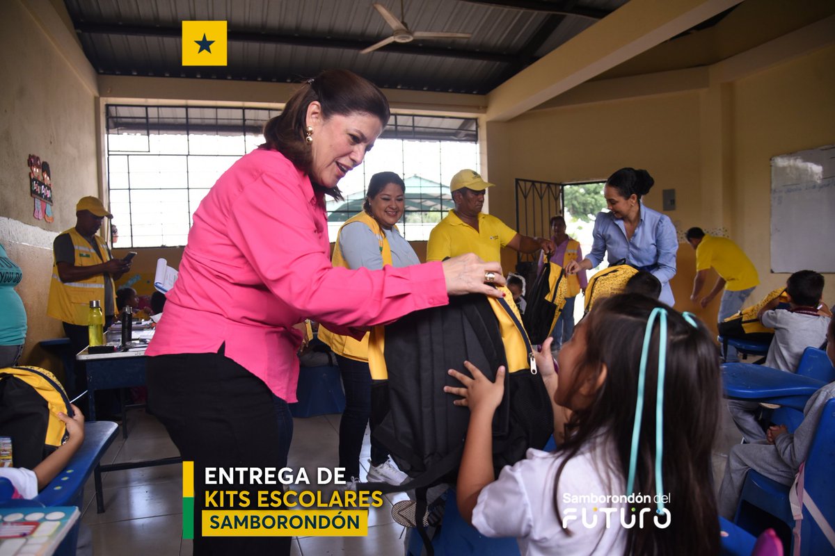 Alcaldía entrega kits escolares en Oswaldo Guayasamín para iniciar el año lectivo